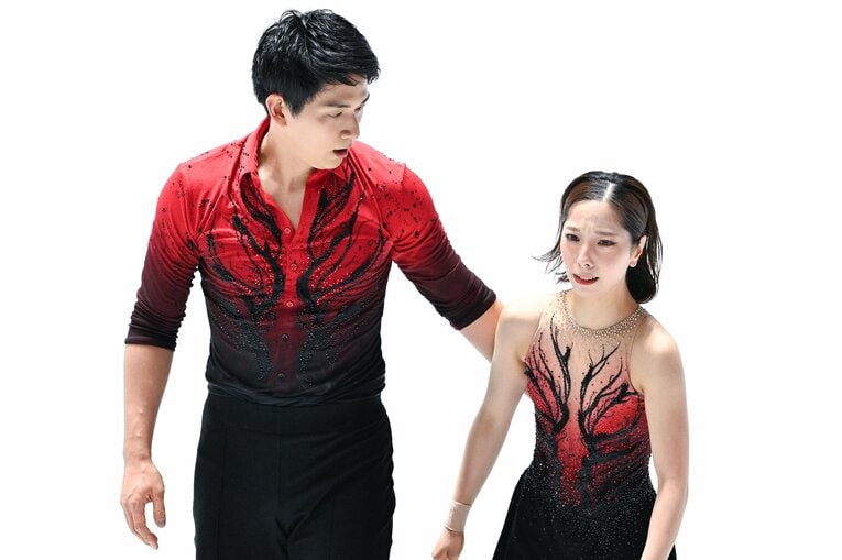 全日本選手権SP。三浦に左肩脱臼のアクシデントがあった【スワイプするとそのほかの写真もご覧になれます】　©Asami Enomoto