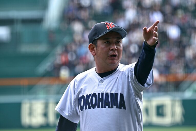 横浜高を率いた村田浩明監督　©Hideki Sugiayma