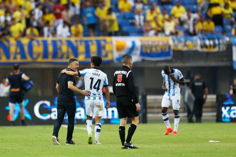 3戦連続MVP久保建英が「ユニ引っ張られても突破」気になる右足テーピングとシルバ引退の影響…“タケの配信に映らない表情”を撮った(8)