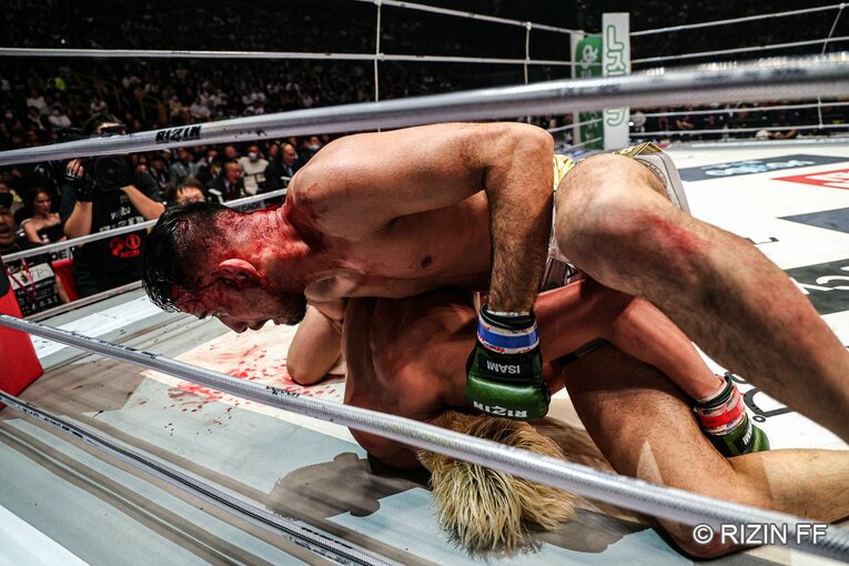 鈴木千裕vs.クレベル・コイケ　©RIZIN FF