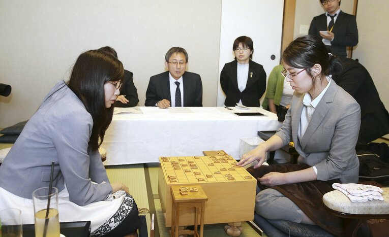 タイトル獲得後の翌年、里見に雪辱を許した　©Kyodo News