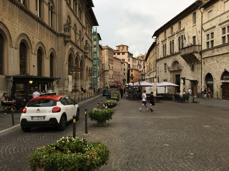 ペルージャの街（8月下旬／筆者撮影）