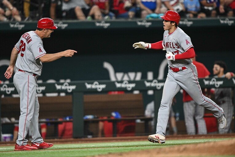 ダイヤモンドを回る姿が、もはや“日常”と化しつつある大谷　©Nanae Suzuki