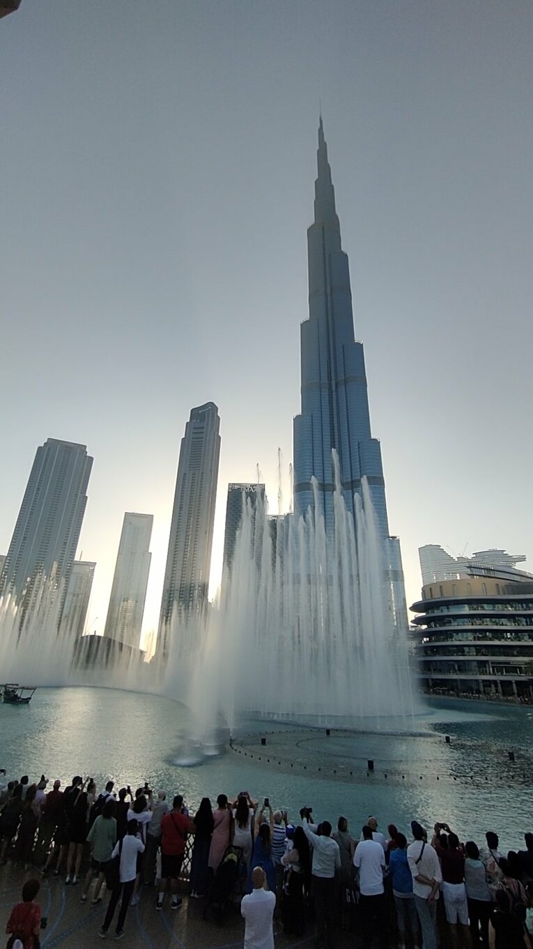 とにかく高い高層ビル「ブルジュ・ハリファ」なんと828ｍ！　©Junsei Chida