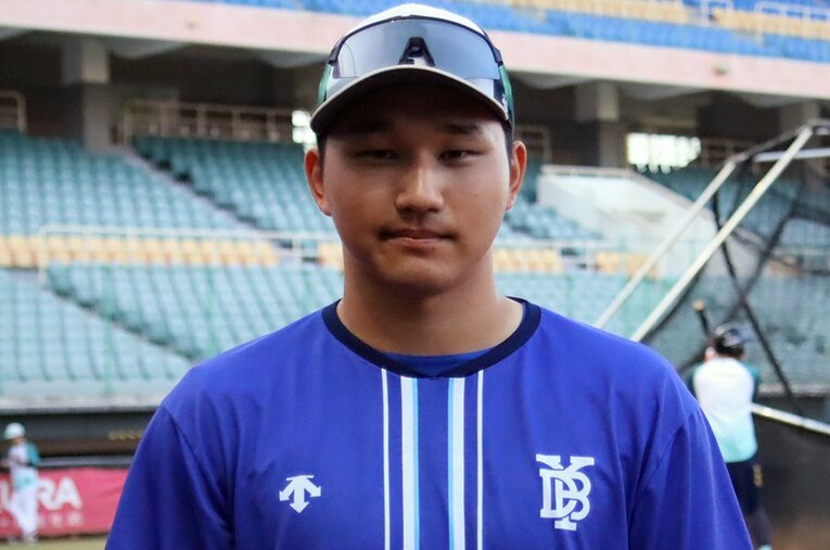 DeNAの二刀流候補、武田。台湾で腕を磨いた ／ photograph by Kou Hiroo
