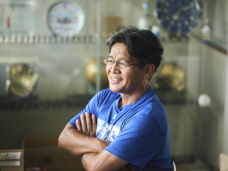 花咲徳栄を率いる岩井隆監督　©Yuki Suenaga