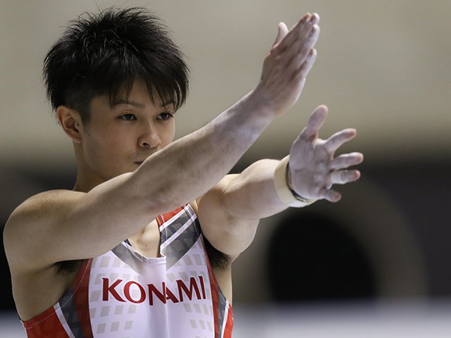 一度は東京五輪を「夢物語」と……。内村航平なら1年延期を糧にできる。<Number Web> photograph by Naoto Akasaka/AFLO