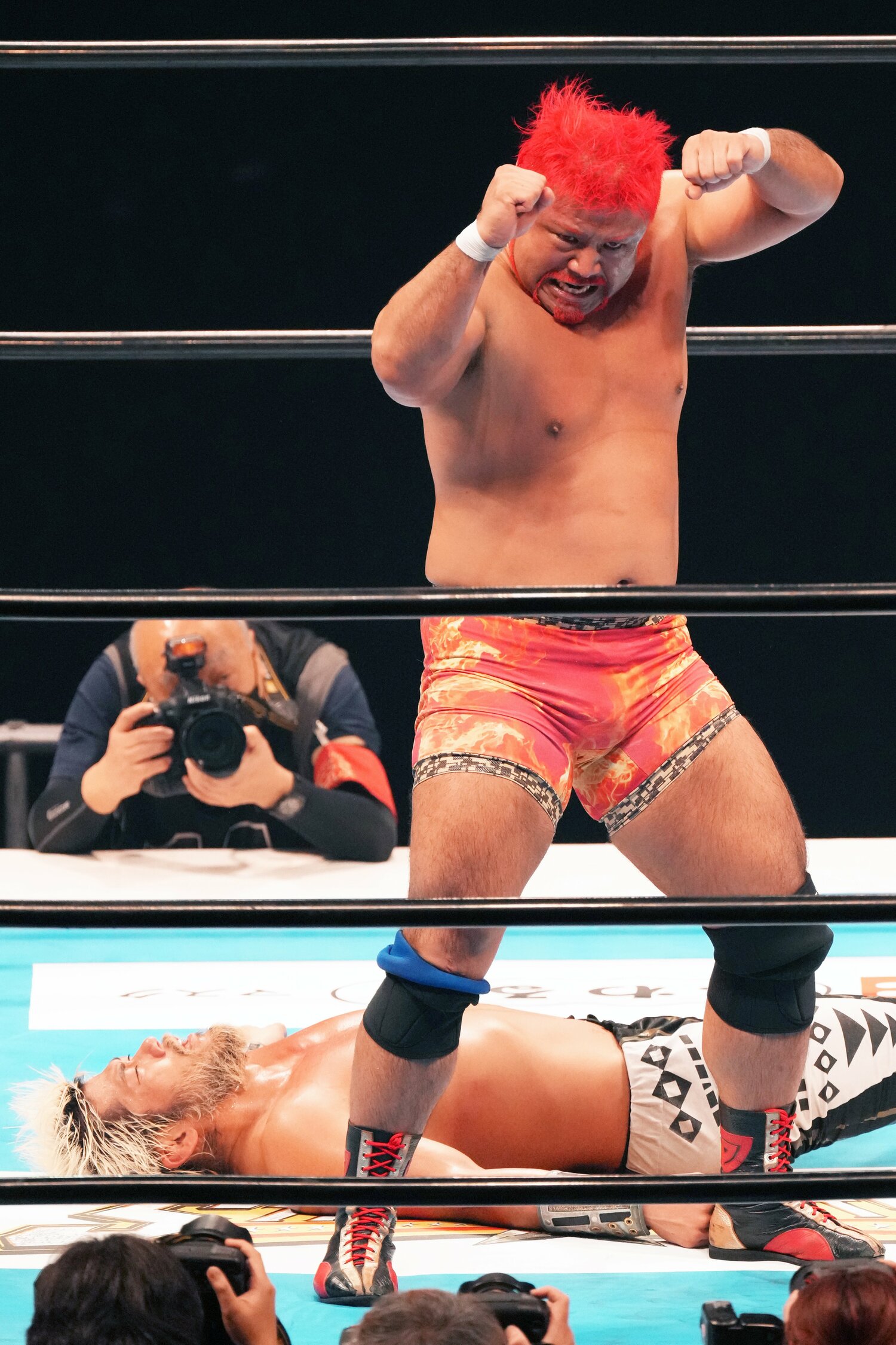 かつてのタッグパートナー、征矢に敗れたSANADA　©Essei Hara