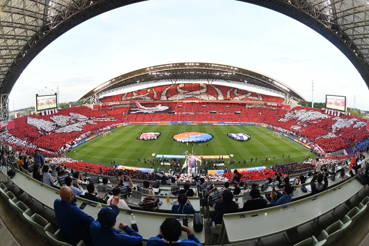 キックオフ前、埼スタ全体を包んだコレオ。まさに圧巻だった　©AFC