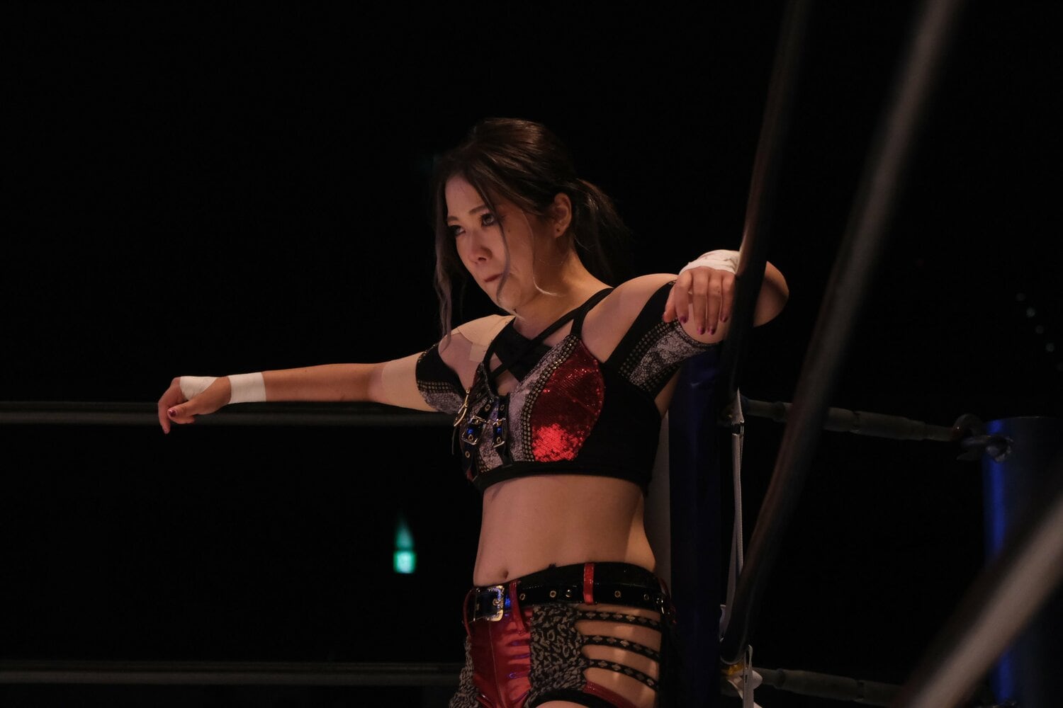 試合前、目に涙を浮かべたすず。デビュー前からのジュリアとの日々を思い出していたという