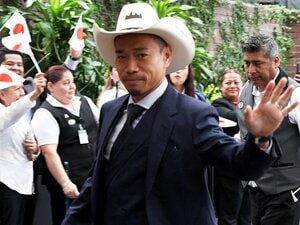 「インテルにいたナガトモが！」メキシコ記者直撃の長友佑都もスペイン語ペラペラ久保建英も…“練習場騒動”モンテレイで日本代表が愛される理由