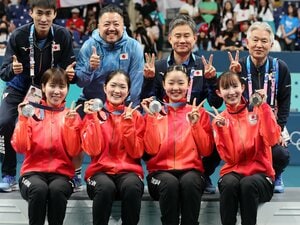 「ロスでは金メダルを」女子卓球「打倒中国」へ、次回五輪の代表選考をどうするか？ 早田、平野、張本、伊藤だけじゃない“未来予想図”