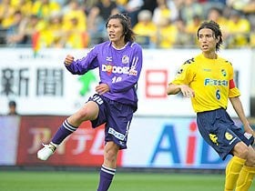 美しくも脆いパスサッカー。～サンフレッチェ広島と岡田ジャパン～