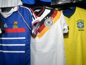 「カッコよくない…」W杯ユニフォーム“ワースト3カ国”を人気スタイリストが選定「スペインのデザイン理解できない」「韓国は期待してたのに…」
