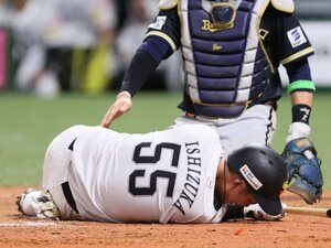 「アゴ骨折、前歯折れて…」156キロ速球が顔面直撃、ソフトバンク選手が明かす“壮絶死球の瞬間”「救急車で告げた…“明日も出ます”」オリックス投手からDM