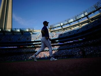 外国人担当スカウトが断言「女性問題を抱えている選手は活躍しない」…プロ野球“史上最悪の助っ人”は「ケガをしてるのにディスコに」＜Number Web＞ photograph by Getty Images