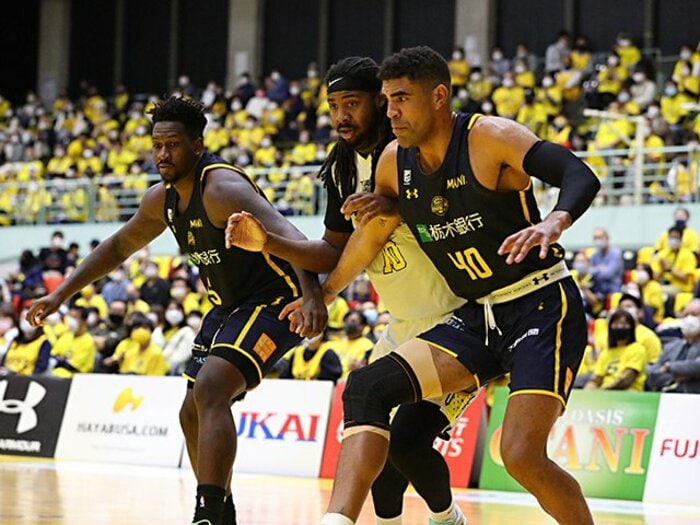 2度目のBリーグ制覇に必要なものは？  宇都宮ブレックスに活性化もたらす新外国籍選手スコットとピーク＜Number Web＞ photograph by B.LEAGUE