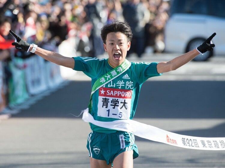 青山学院大学　箱根駅伝　3代目山の神　神野大地サイン入りシューズ(本人着用) 箱根駅伝“3代目山の神”青学大・神野大地のいま…“プロ転向”は失敗だった