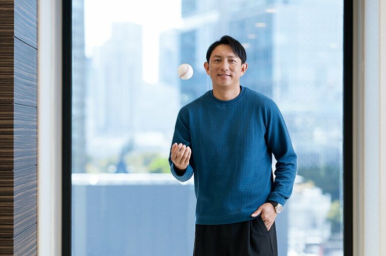 心身のケアを入念に続け、現在も現役プロ野球選手として活躍する川﨑宗則 ／ photograph by Shiro Miyake