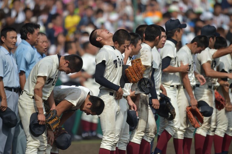 2014年大会で優勝した大阪桐蔭　©BUNGEISHUNJU