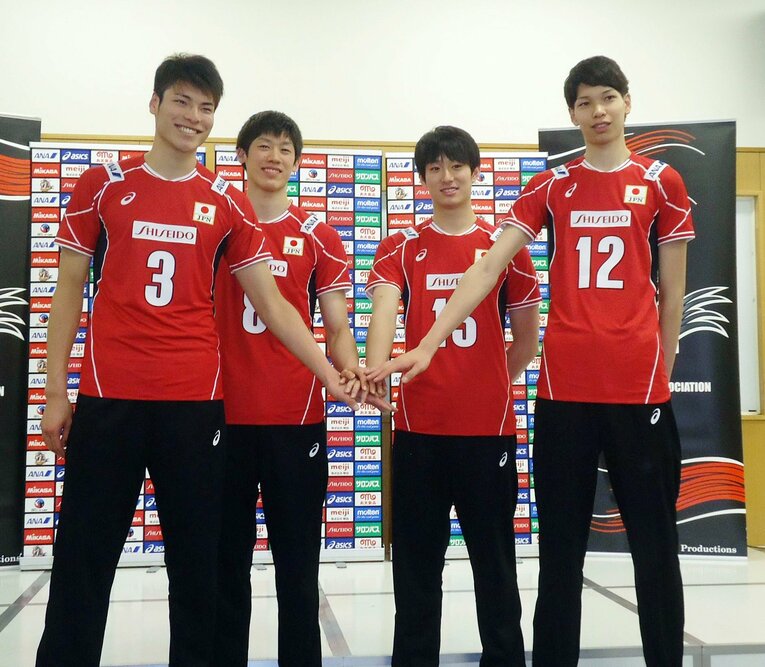 「NEXT4」と打ち出された高橋健太郎、石川祐希、柳田将洋、山内晶大（2015年撮影）　©︎Sankei Shimbun