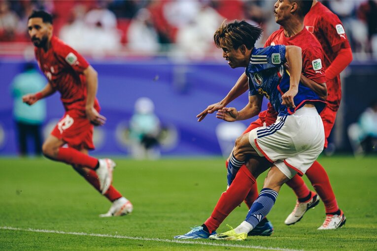 アジア杯バーレーン戦「久保の幻惑パス＋ノールックシュートでゴール」写真セレクション（全12枚中の11枚目）　©Kiichi Matsumoto　