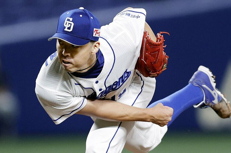 吉見の今季唯一の勝ち星は6月27日の対広島戦（ナゴヤドーム）。徹底して内角を突く投球で1年ぶりに勝利投手となった ／ photograph by Kyodo News