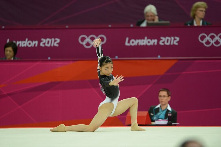 12年ロンドン五輪で演技を行う寺本　©JMPA