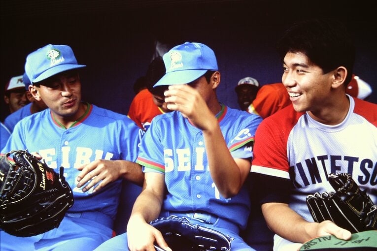 プロ入り後は柔和な表情も見せていた野茂（写真は1990年）　©Masato Daito