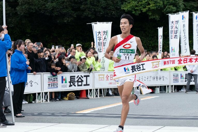 溜池は全日本8区でも日本人歴代3位という快走　©Tadashi Hosoda