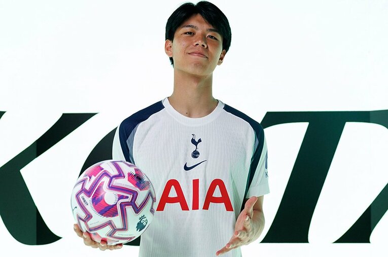 プレミアの名門トッテナムへ加入した高井幸大。“多くの日本人が知らない”その価値の大きさとは（提供写真） ／ photograph by Hotspur FC/REX/AFLO