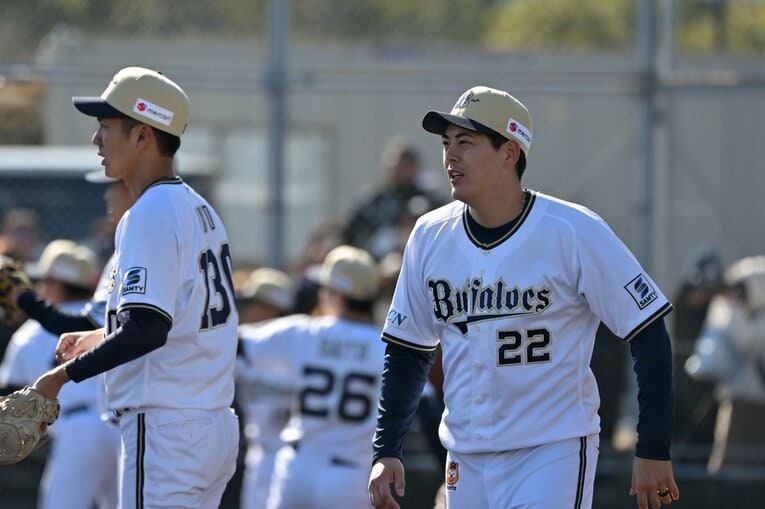 キャンプ中の九里。若い選手が多いチームにもすぐに馴染んだ　©Hideki Sugiyama