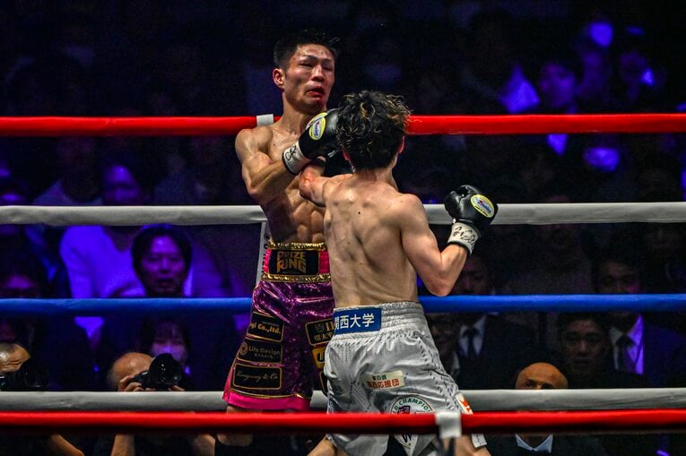 寺地拳四朗vs.ユーリ阿久井政悟。3月13日、両国国技館　©Takuya Sugiyama