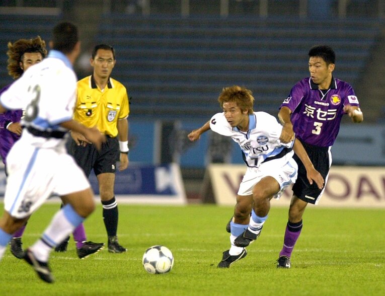 川崎フロンターレ所属の選手時代の鬼木監督　©Sankei Shimbun
