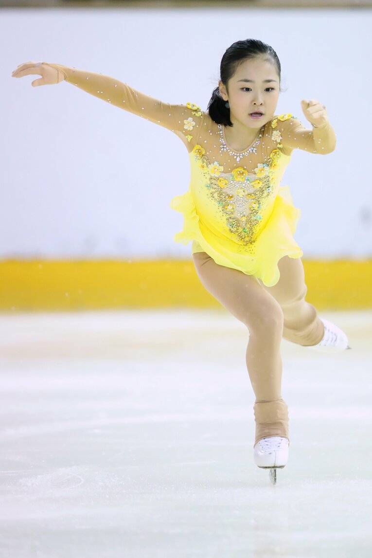 11歳で臨んだ全日本ノービスではトリプルアクセルにも挑戦した島田麻央　©️AFLO