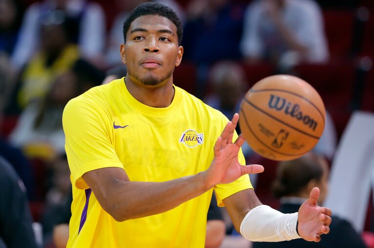 トレード期限は八村塁が26歳になる2月8日。1年前の電撃移籍を考えれば、何が起きてもおかしくはない ／ photograph by AP/AFLO