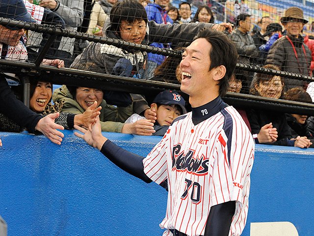 マウンドに立つ背番号「90」と「70」。楽天・宮川、ヤクルト・八木の再