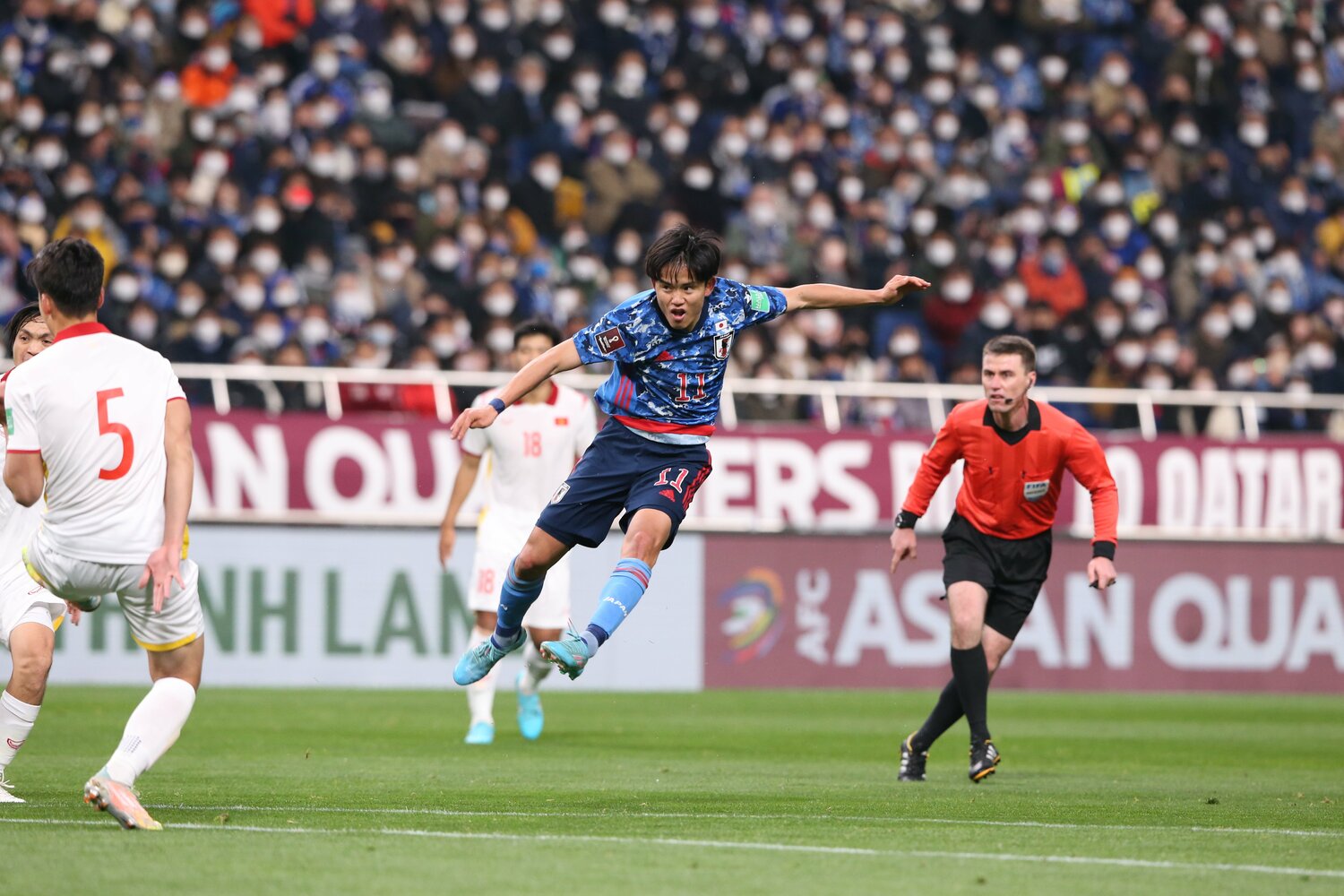 格下のベトナム相手でもゴールを奪えなかった久保。本大会でのレギュラーの定着なるか　©Yasushi Kuwahara/JMPA