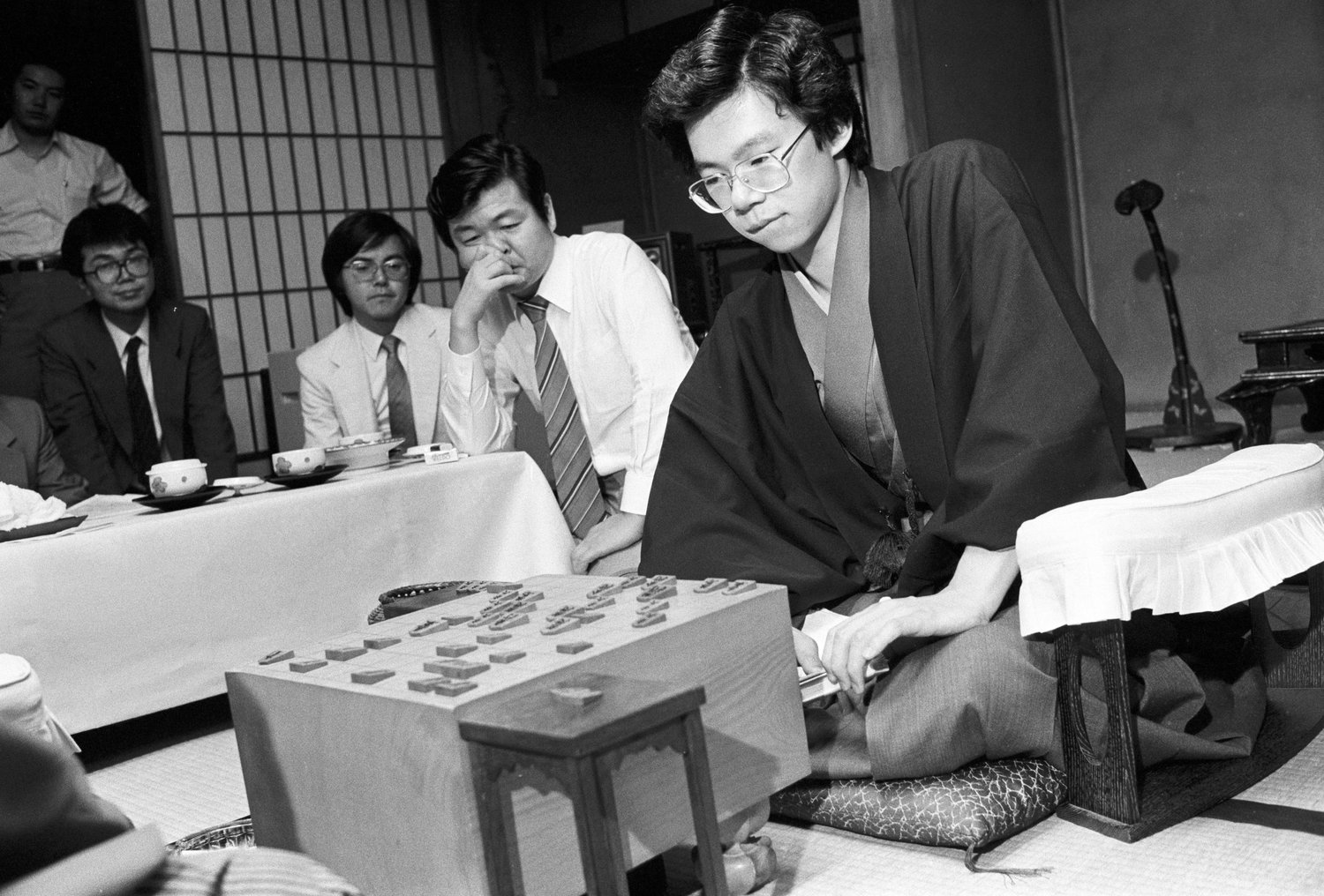 1983年に21歳2カ月で最年少名人になった谷川浩司九段（写真は1984年撮影）　©BUNGEISHUNJU