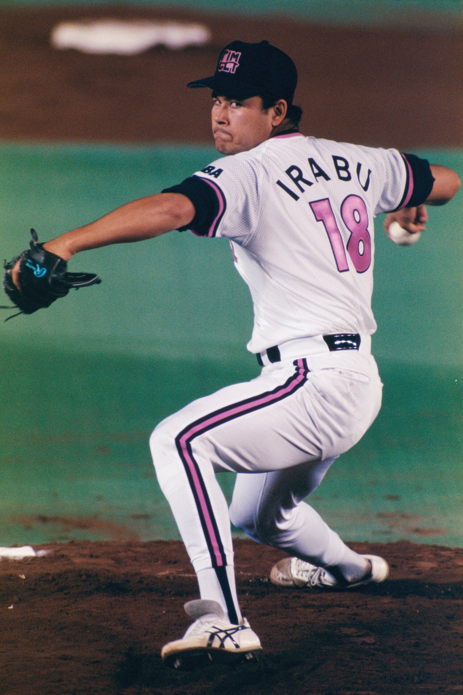 ロッテ時代の伊良部　©Sports Graphic Number