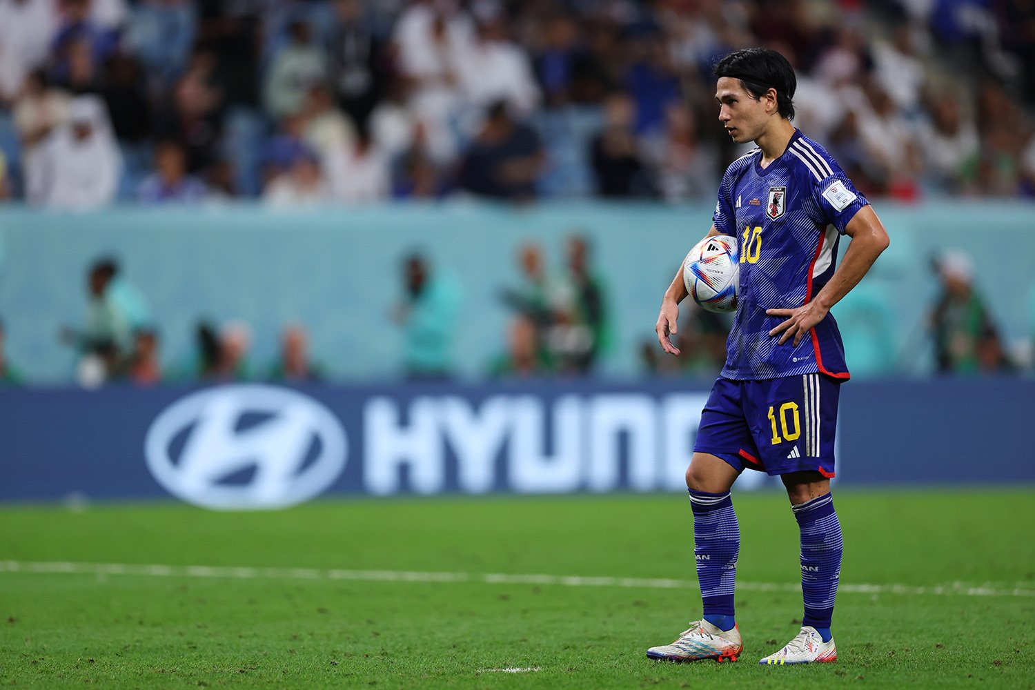 2022年 FIFA W杯 決勝トーナメント1回戦 PK戦の1番手として挑んだ　©Naoki Morita/AFLO SPORT