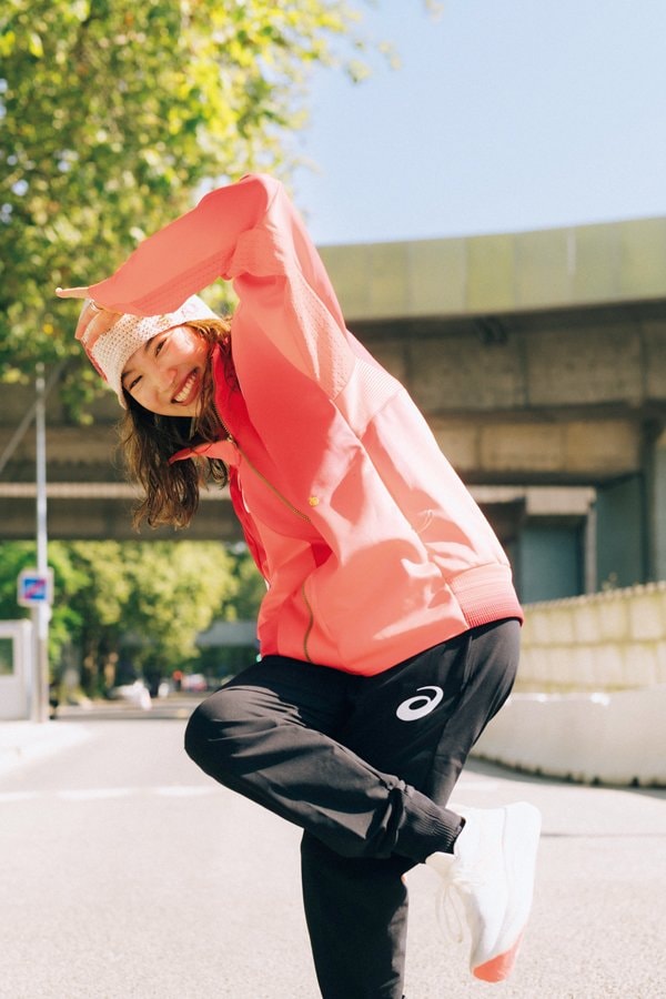 金メダル獲得から3日後、自ら編んだニット帽をかぶって取材撮影に応じたAMI  ©︎Kiichi Matsumoto