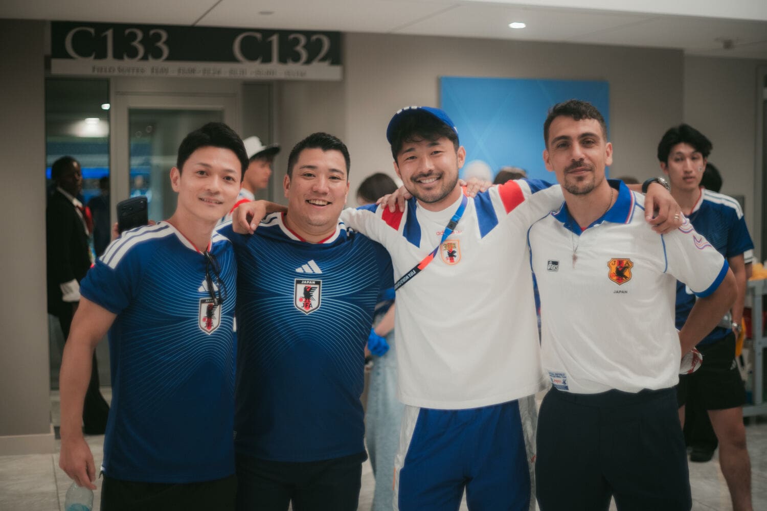 オランダ戦後、菅原選手との一枚 ©Taisei Iwamoto
