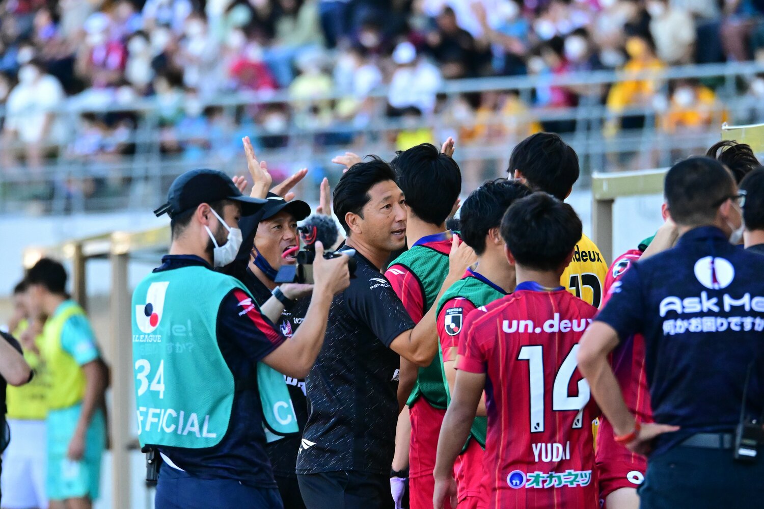ファジアーノ岡山・木山隆之監督と選手たちに乾は感謝していた　©J.LEAGUE