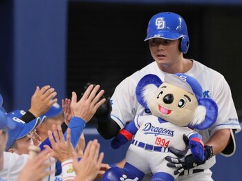 チームメートを“ドン引き”させた大谷翔平の“衝撃弾”にも匹敵…中日の「新4番」細川成也が密かに叩き出していた「驚異的な数値」とは＜Number Web＞ photograph by JIJI PRESS