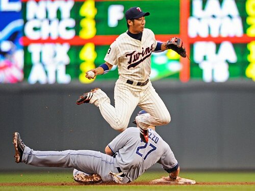 西岡剛　ユニフォーム　MLB ツインズ　メジャーリーグ img_8b5cacd2468030680b4beb92ba
