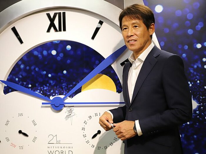 マイアミで左腕を叩いてから22年。西野朗の時間と時計へのこだわり。<Number Web> photograph by AFLO