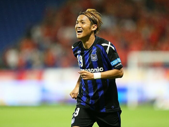 宇佐美貴史の移籍後の命運を占う。アウクスの監督は“超”守備的戦術。＜Number Web＞ photograph by J.LEAGUE PHOTOS