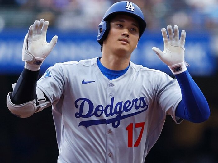 “テレビに映らない”大谷翔平…衝撃は怪物相手の本塁打だけでない「ナイター翌朝10時半、大谷もカーショーも山本由伸もベッツも」練習の虫だった＜Number Web＞ photograph by Icon Sportswire/Getty Images