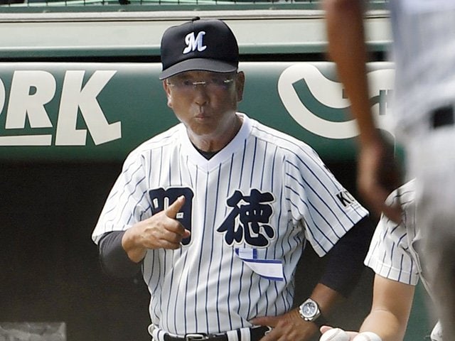 明徳義塾・馬淵監督の勝利への執念。逆転サヨナラ“ベスト布陣とトンボ